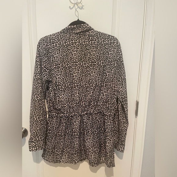 MICHAEL KORS ANIMAL PRINT ZIP-FRONT BLOUSE SIZE Large - Picture 5 of 5